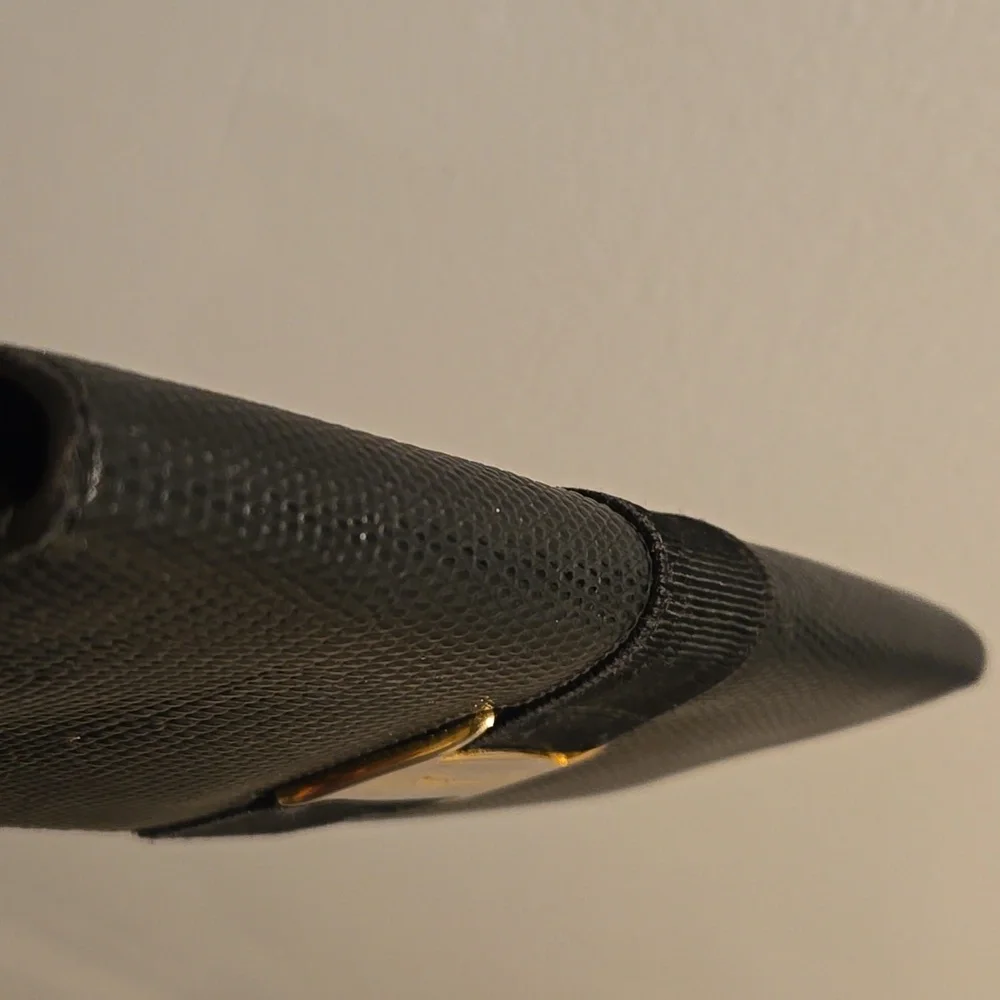 Salvatore Ferragamo Wallet Black Textured Accessory with Gold Detail - Picture 8 of 10